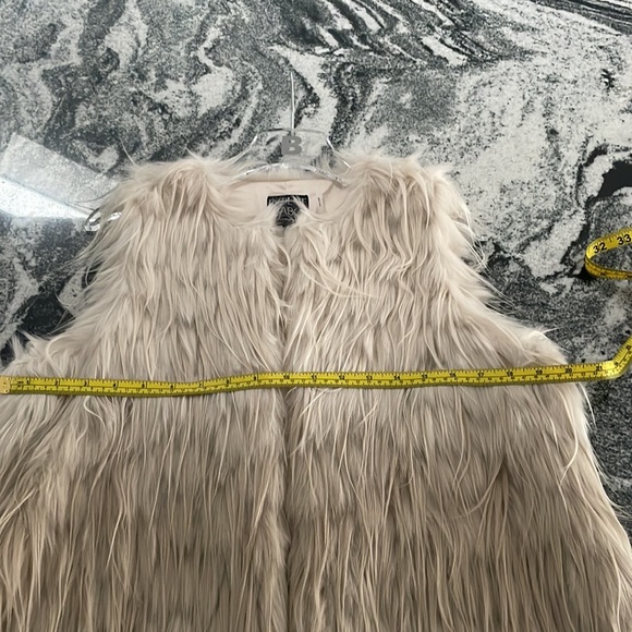 Dolce Cabo Faux Fur Women Vest Size Medium - Picture 6 of 8